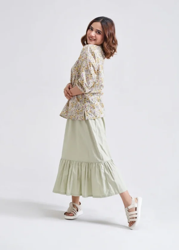 Round Neck Tuck Jewellery blouse with skirt